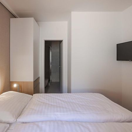Hotel Taxis Bratislava - New Rooms Esterno foto