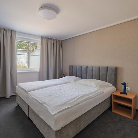 Hotel Taxis Bratislava - New Rooms Esterno foto